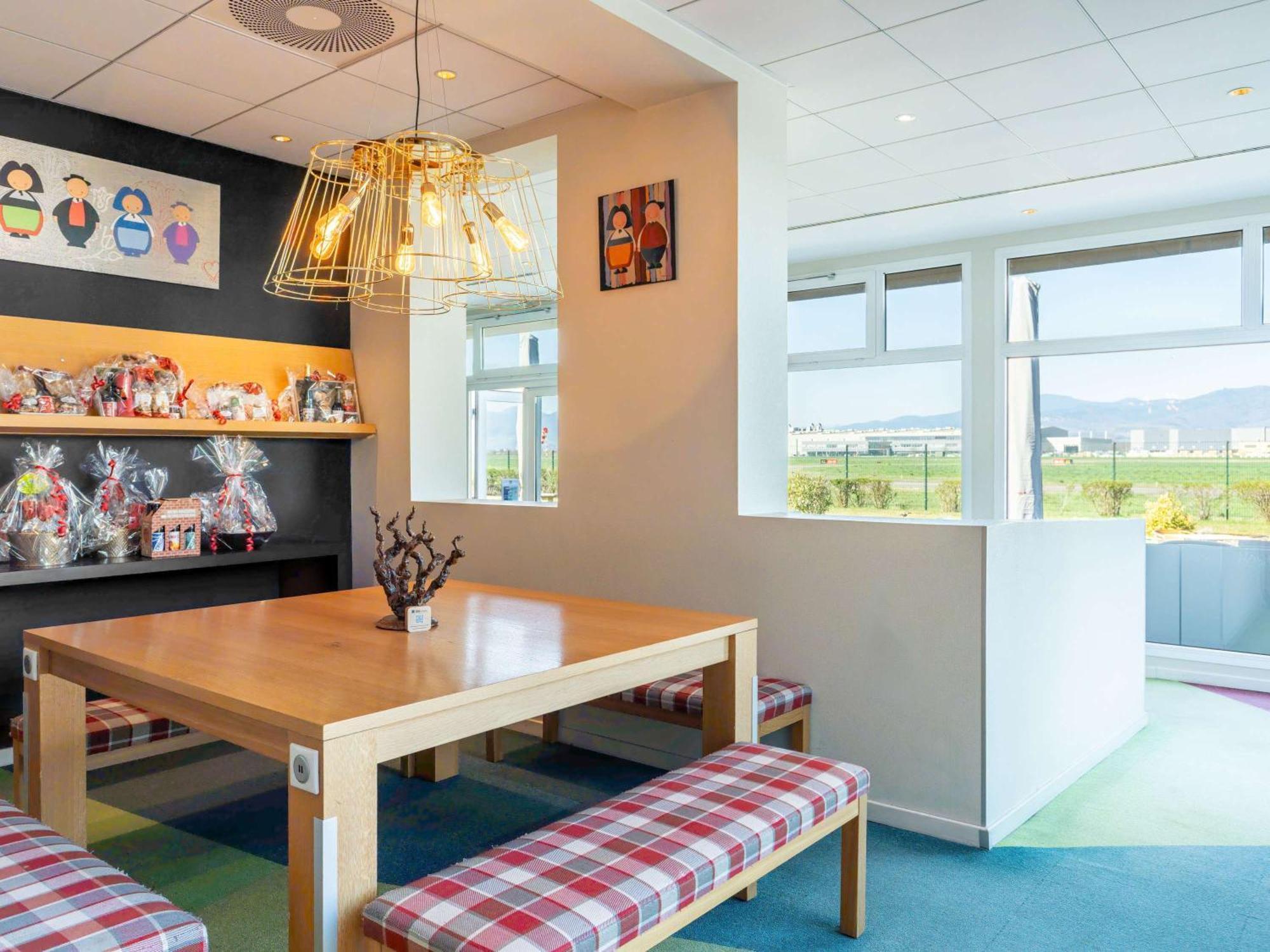 Hotel Ibis Styles Colmar Nord Esterno foto