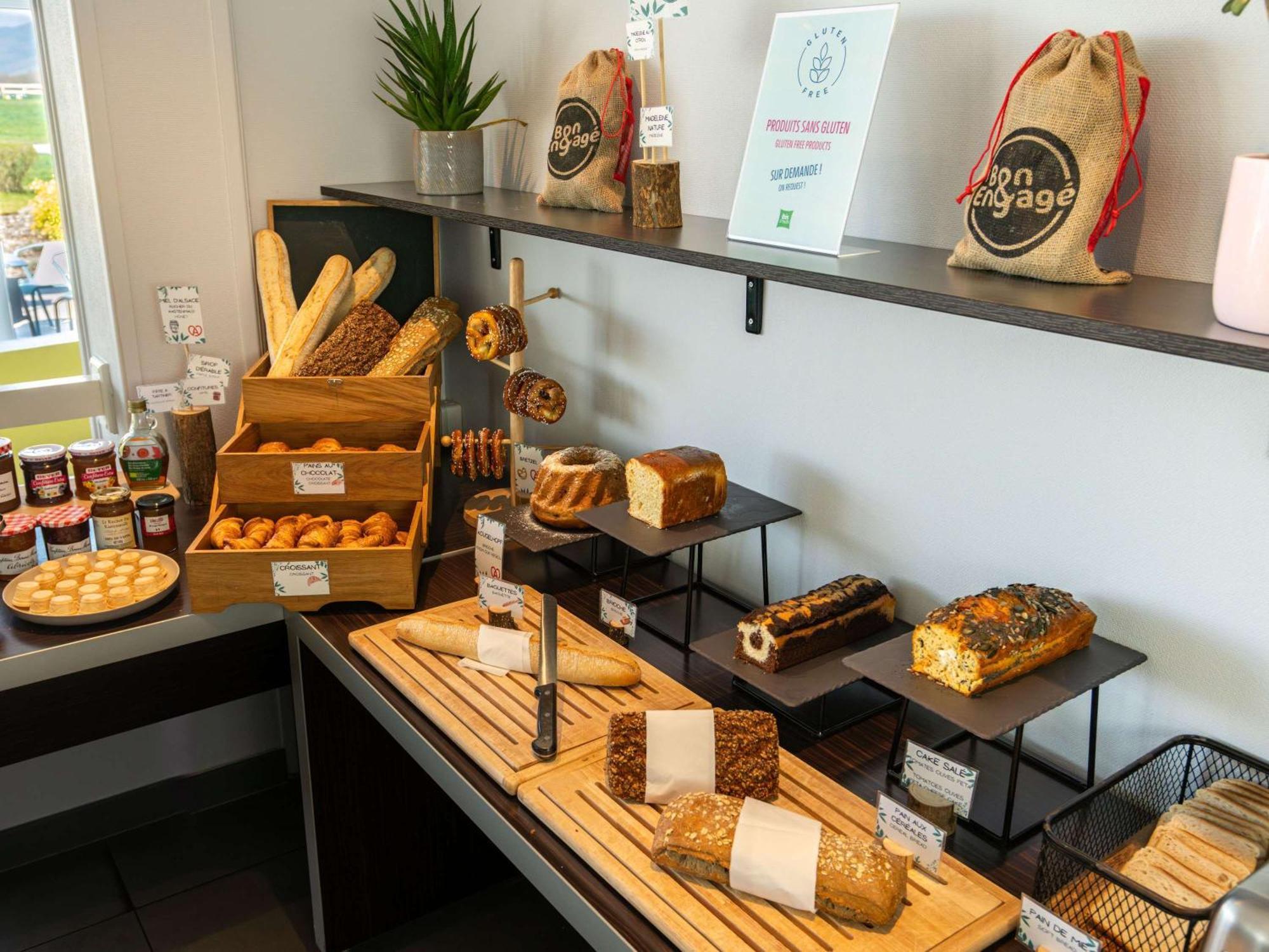 Hotel Ibis Styles Colmar Nord Esterno foto